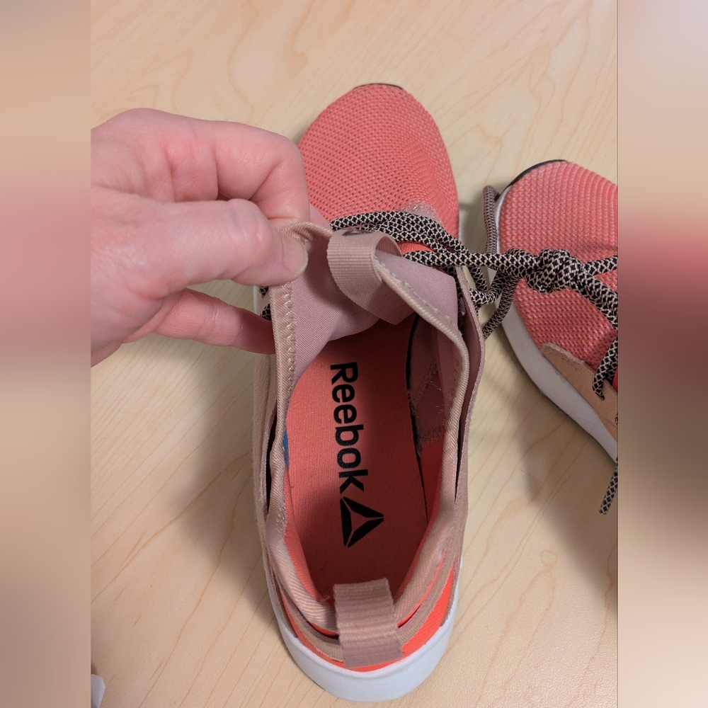 Reebok Guresu Pink Athletic Shoes with Modern Design - Picture 8 of 9